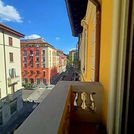 Apartament Charming Ringhiera House In The Heart Of Mediolan